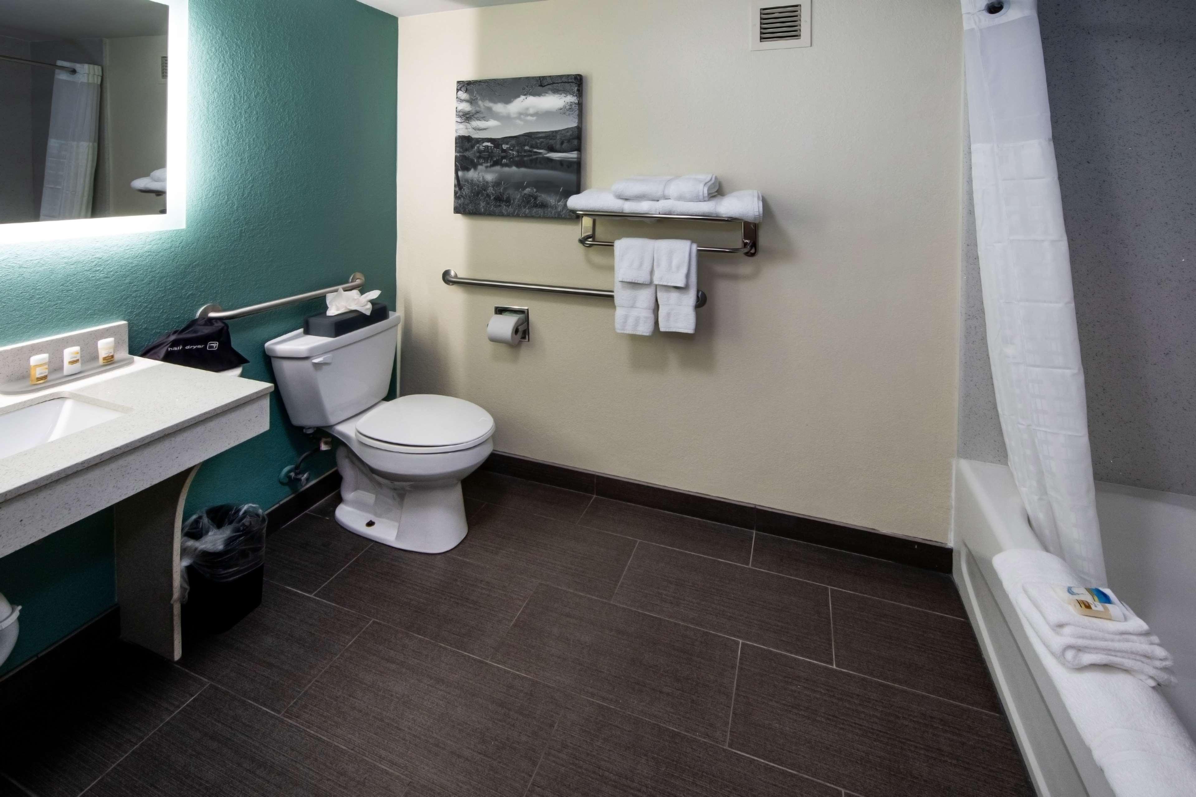 City Express By Marriott Duluth Bagian luar foto