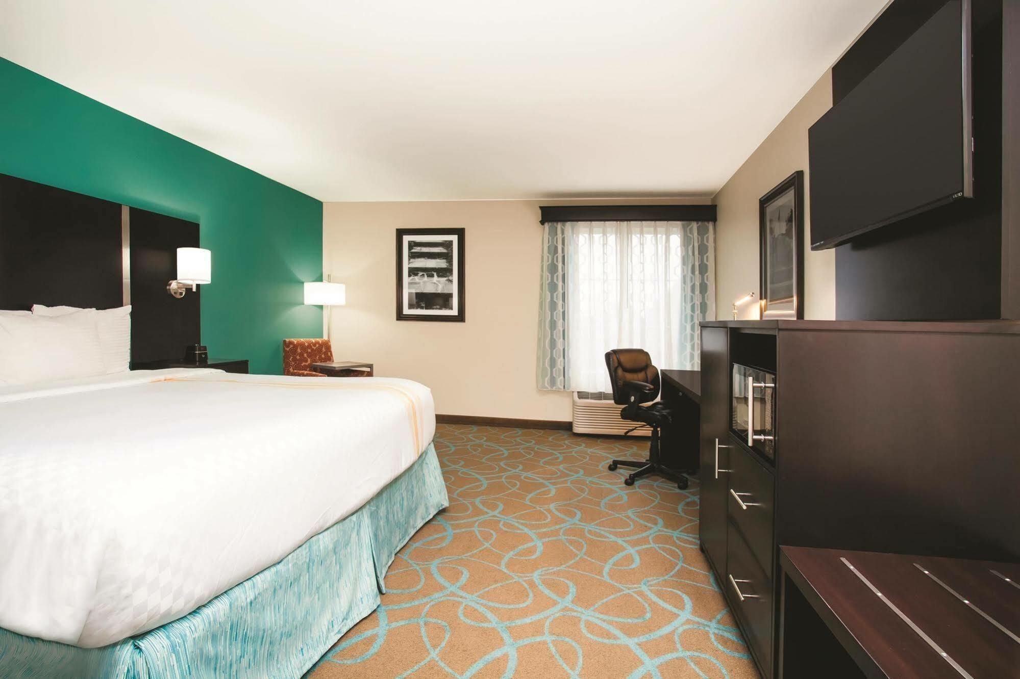 City Express By Marriott Duluth Bagian luar foto