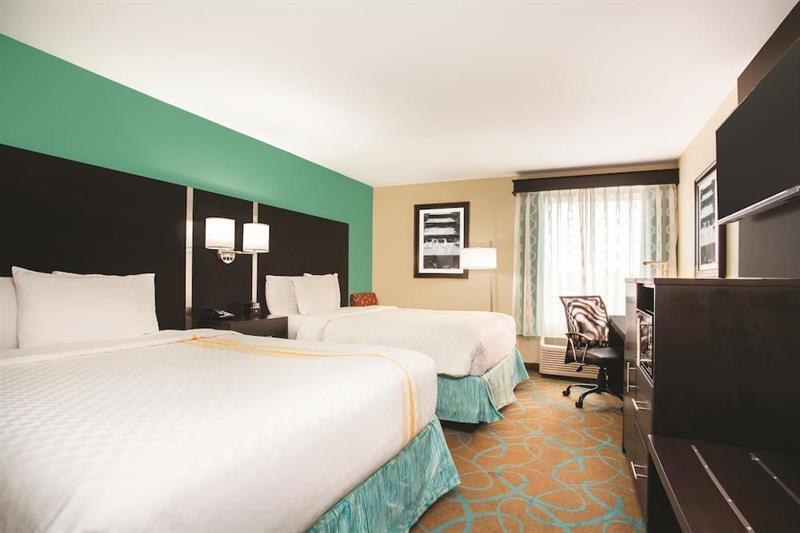 City Express By Marriott Duluth Bagian luar foto